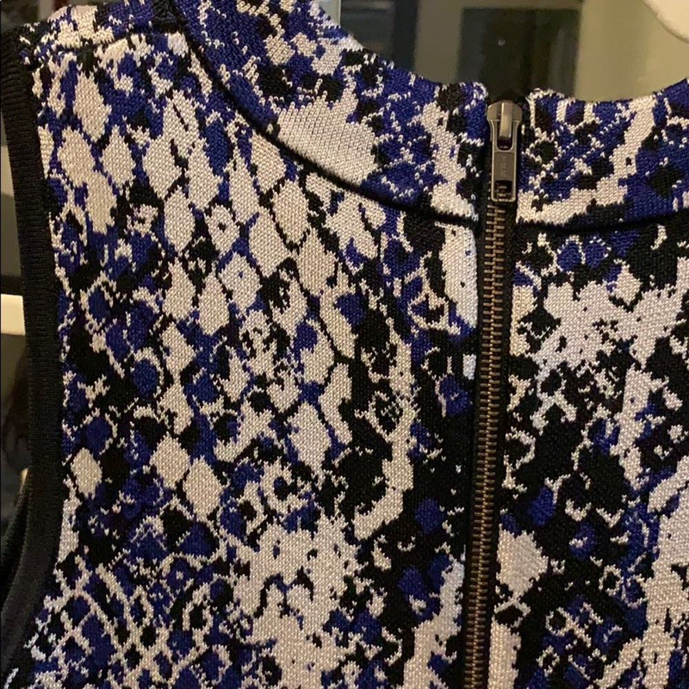 NWT French Connection Spotlight Boa Layer Dress - Picture 4 of 8